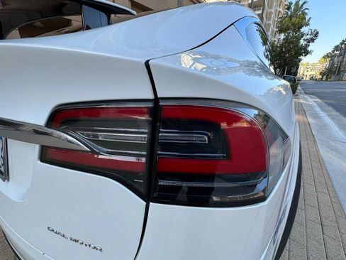 Used 2020 Tesla Model X Long Range AWD/4WD image 47