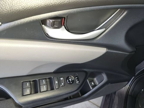 Used 2020 Honda Civic LX image 5