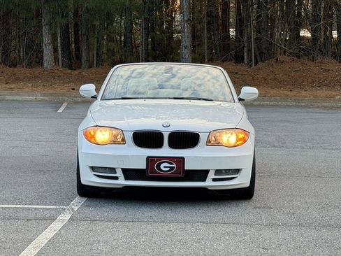 Used 2011 BMW 128i Convertible image 3