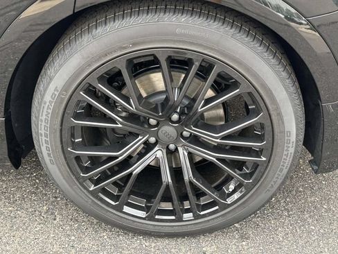 New 2026 Audi SQ8 Premium Plus AWD/4WD image 4