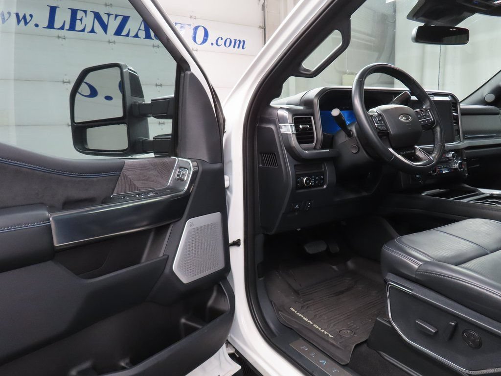 Used 2025 Ford F450 Platinum w/ FX4 Off-Road Package AWD/4WD image 44