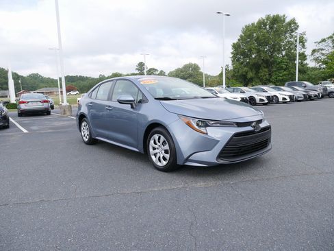 Used 2024 Toyota Corolla LE image 10