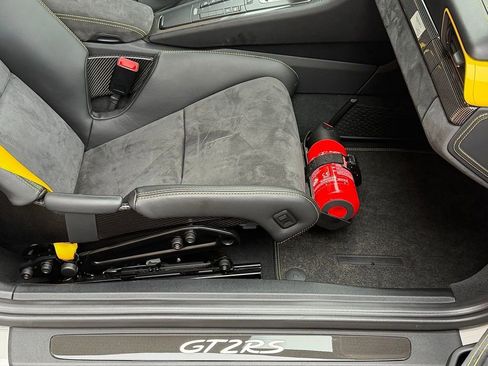 Certified 2018 Porsche 911 GT2 RS RWD image 25
