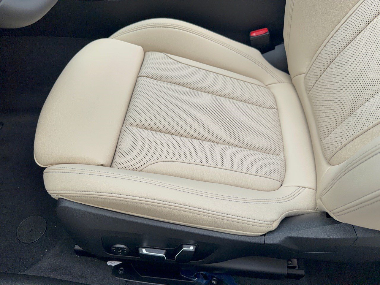 New 2027 BMW 430i Convertible w/ M Sport Package RWD image 16