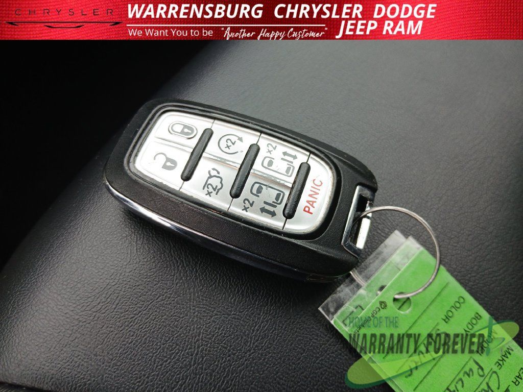 Used 2024 Chrysler Pacifica Limited FWD image 31
