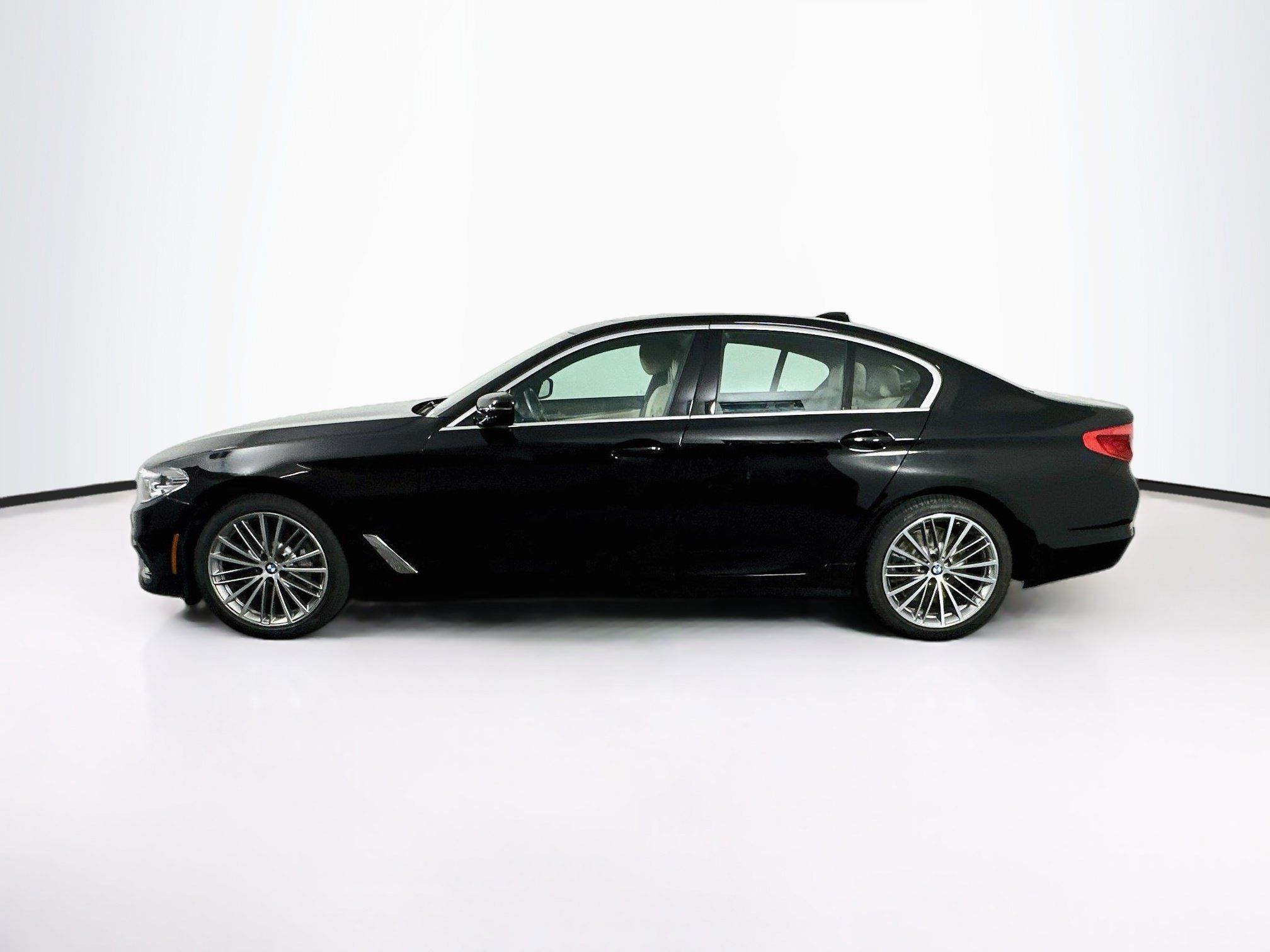 Used 2019 BMW 540i w/ Convenience Package RWD image 4
