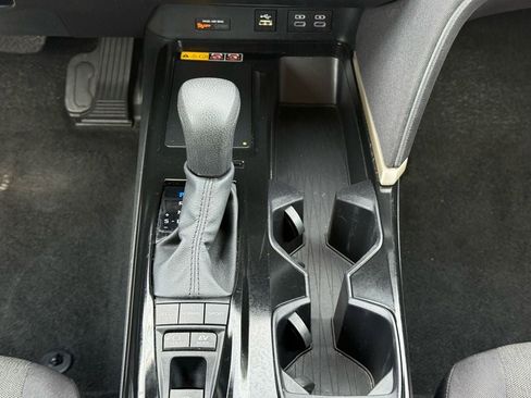 Used 2025 Toyota Camry LE image 27