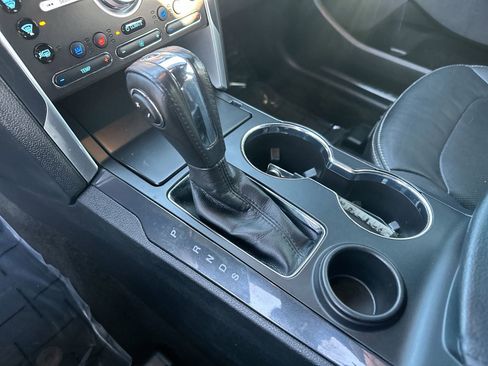Used 2018 Ford Explorer Limited image 20