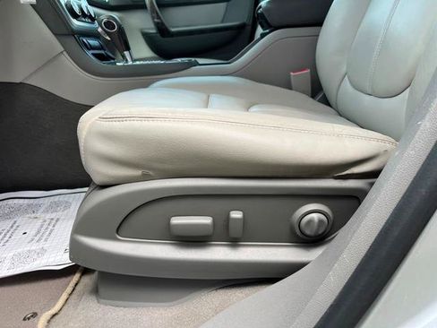 Used 2014 GMC Acadia SLT FWD image 22