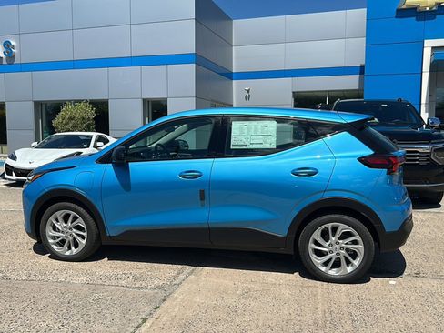 New 2027 Chevrolet Bolt LT FWD image 7