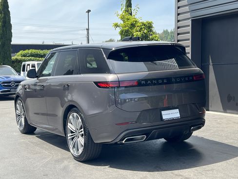New 2025 Land Rover Range Rover Sport Dynamic SE AWD/4WD image 6