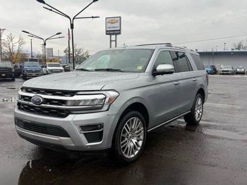 Used 2024 Ford Expedition Limited image 1