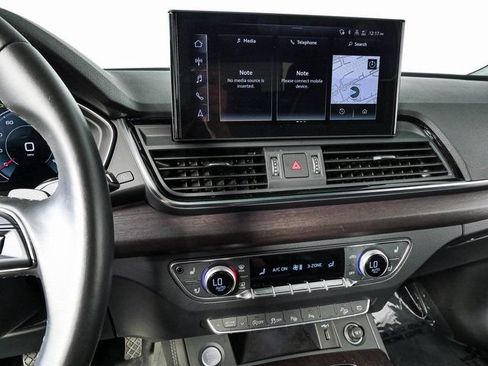 Used 2023 Audi Q5 2.0T Prestige w/ Prestige Package AWD/4WD image 13