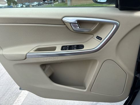 Used 2013 Volvo XC60 T6 image 26