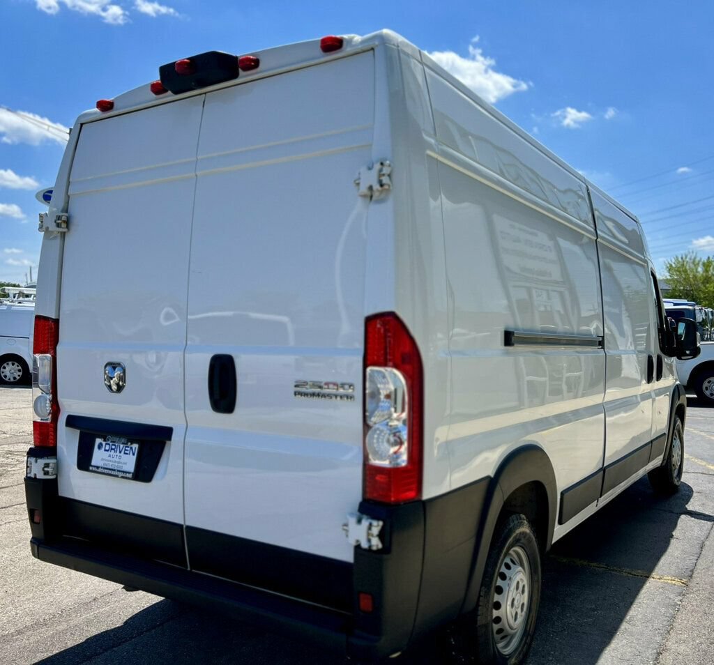 Used 2024 RAM ProMaster 2500 w/ Convenience Group FWD image 5