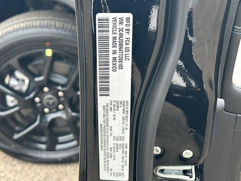 New 2026 Jeep Compass Latitude image 23