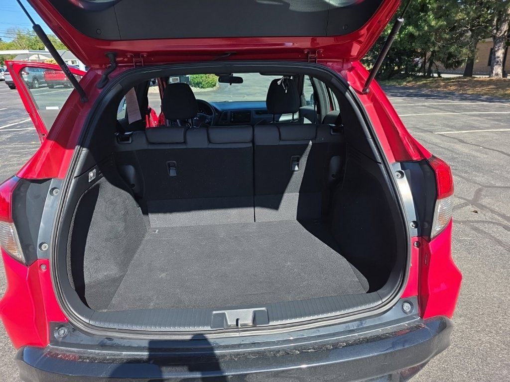 Used 2020 Honda HR-V Sport image 25