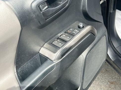 Used 2018 Toyota Tacoma SR5 image 11