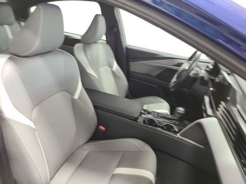 Used 2026 Toyota Camry SE w/ Convenience Package FWD image 3