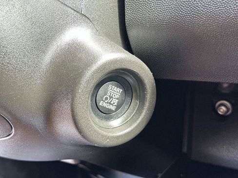 Used 2025 RAM ProMaster 3500 w/ Convenience Group FWD image 24