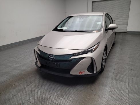 Used 2017 Toyota Prius Prime Plus w/ Carpet Mat Package FWD image 15