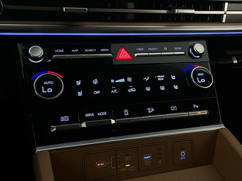 Used 2024 Hyundai Santa Fe Limited image 20