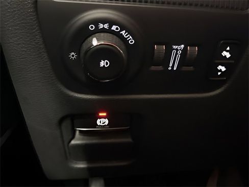 Used 2024 Jeep Wagoneer Series II w/ Flexible Seating Group image 21