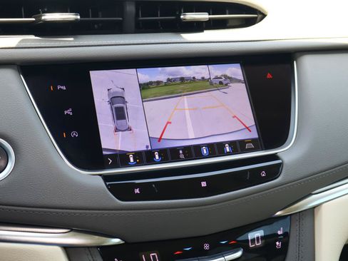 Used 2020 Cadillac XT5 Premium Luxury FWD image 31