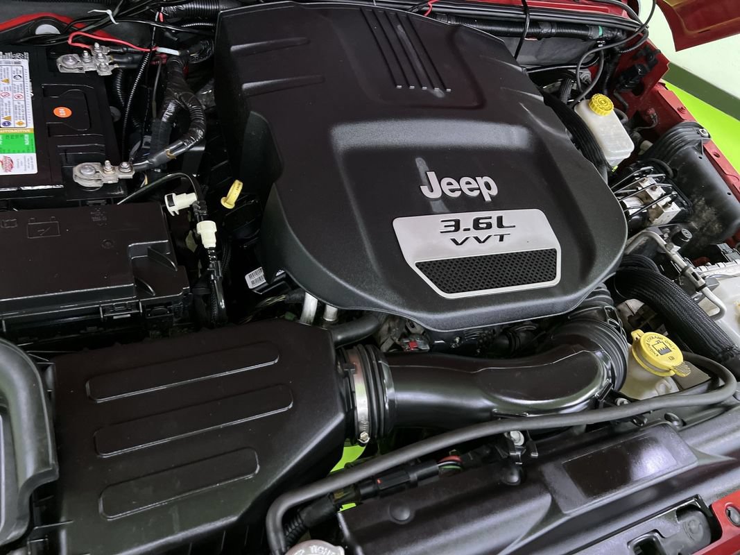 Used 2012 Jeep Wrangler Sport AWD/4WD image 28