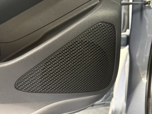 Used 2020 Toyota Corolla LE image 34