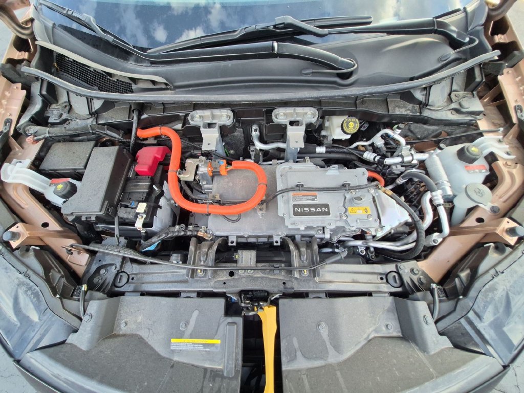 Used 2024 Nissan Ariya AWD image 34