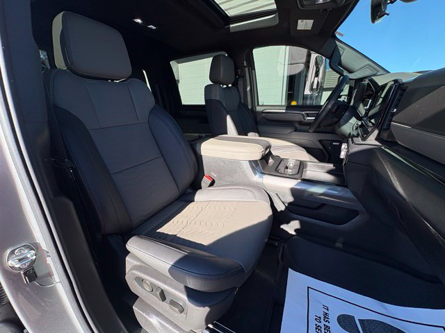 Used 2026 Chevrolet Silverado 2500 ZR2 w/ LPO, Dark Essentials Package AWD/4WD image 28