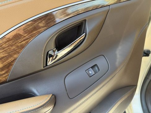 Used 2014 Buick LaCrosse Leather w/ Driver Confidence Package FWD image 19