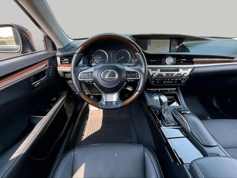 Used 2017 Lexus ES 350 FWD image 6