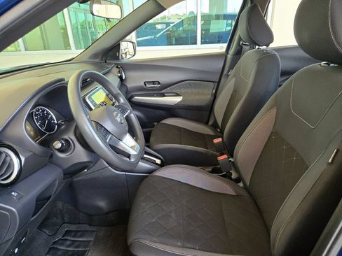 Used 2019 Nissan Kicks SV FWD image 9
