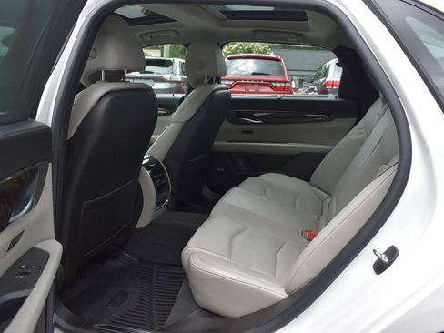 Used 2018 Cadillac CT6 Luxury AWD/4WD image 9