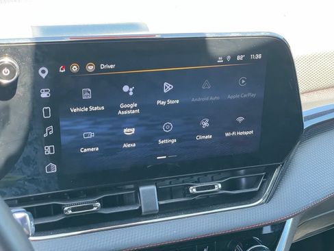 Used 2025 Chevrolet Equinox RS w/ Safety and Technology Package FWD image 21