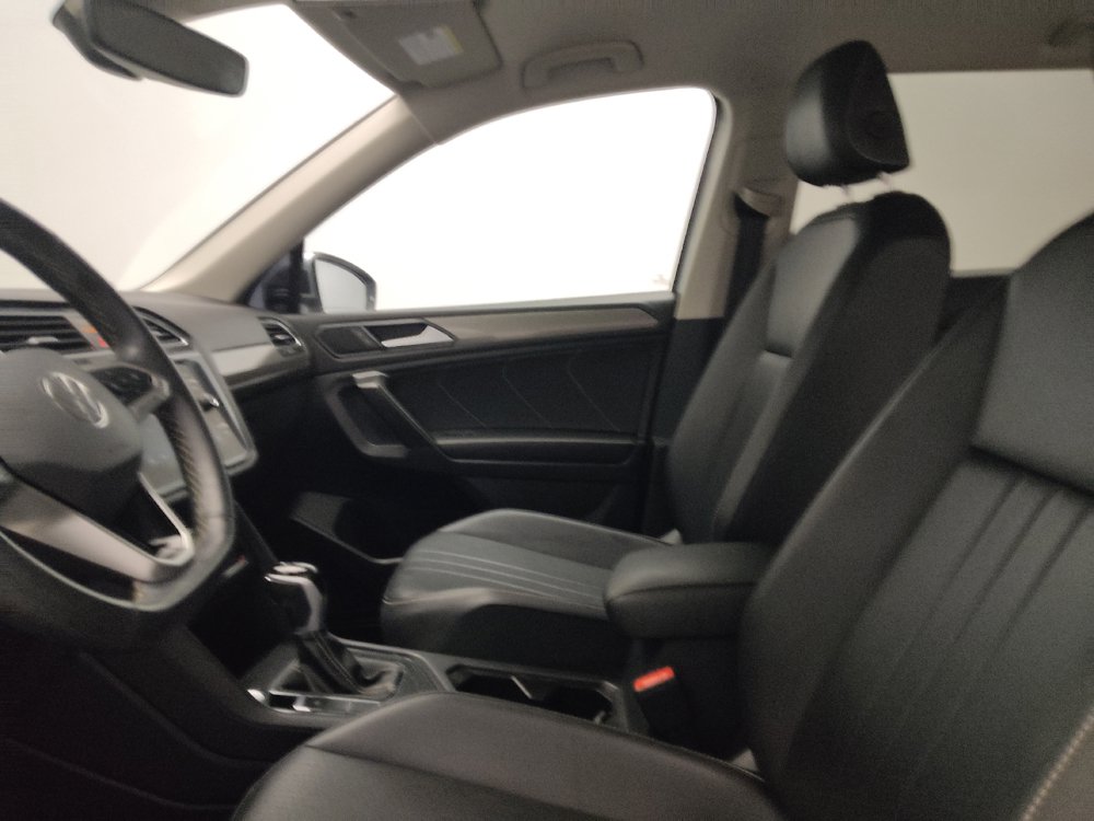 Used 2024 Volkswagen Tiguan SE FWD image 17