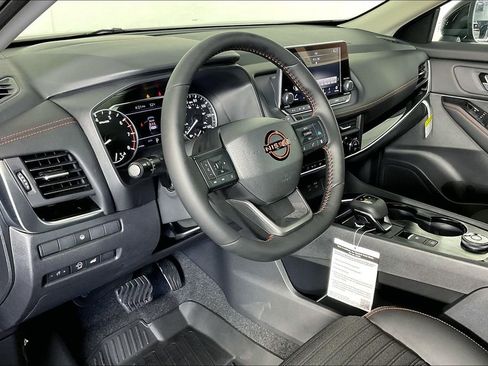 Certified 2025 Nissan Rogue SV w/ Rock Creek Premium Package image 8