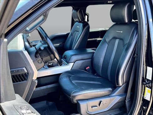 Used 2019 Ford F150 Platinum w/ Equipment Group 701A Luxury AWD/4WD image 11