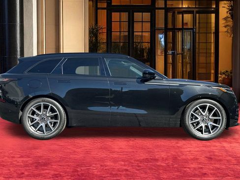 New 2026 Land Rover Range Rover Velar Dynamic SE image 9
