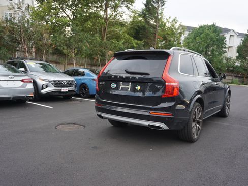 Used 2019 Volvo XC90 T6 Momentum w/ Advanced Package AWD/4WD image 4