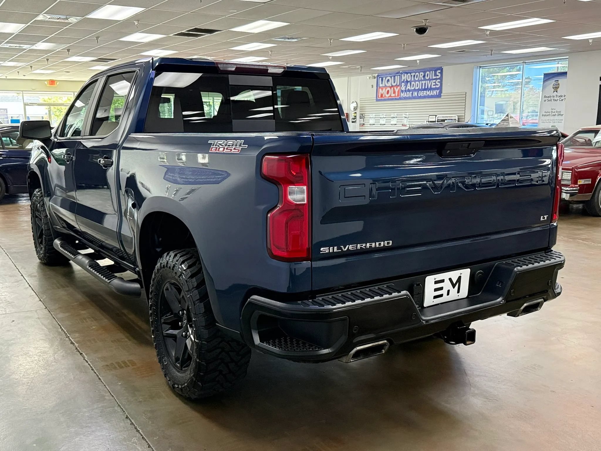 Used 2019 Chevrolet Silverado 1500 LT Trail Boss AWD/4WD image 7