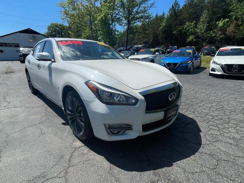 Used 2017 INFINITI Q70 L 3.7 AWD/4WD image 13