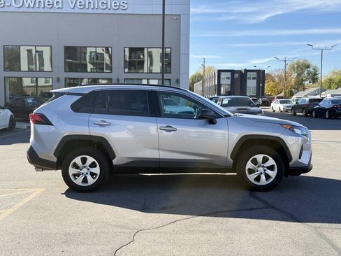 Used 2019 Toyota RAV4 LE image 8