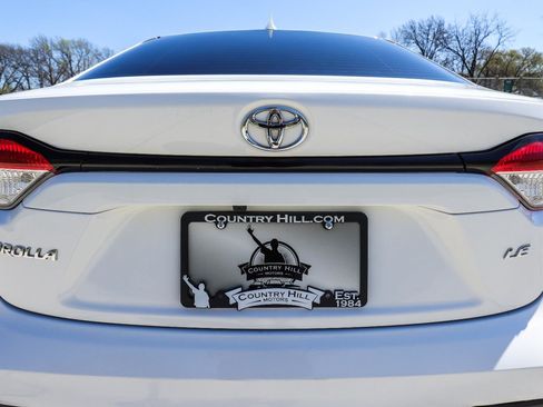 Used 2023 Toyota Corolla LE FWD image 38