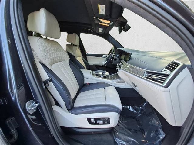 Used 2019 BMW X7 xDrive50i w/ Executive Package AWD/4WD image 25