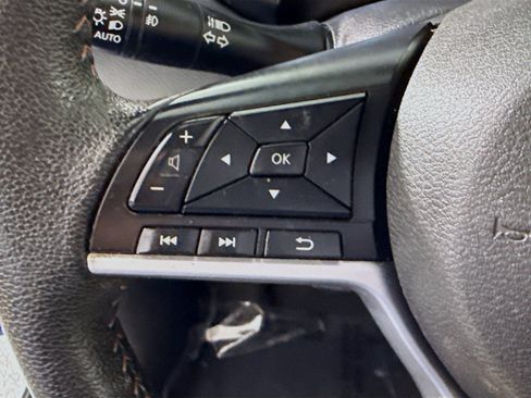Used 2021 Nissan Kicks SR FWD image 14