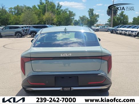 New 2026 Kia K4 FWD image 5