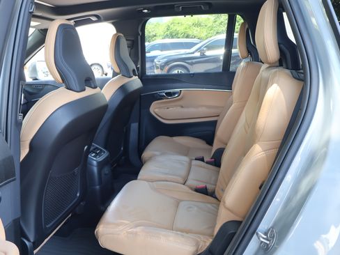 Used 2025 Volvo XC90 T8 Ultra w/ Protection Package Premier AWD/4WD image 17